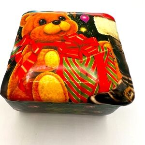 Christmas Square Ceramic Trinket Box Green & Red  4x4 Lined One Of A Kind